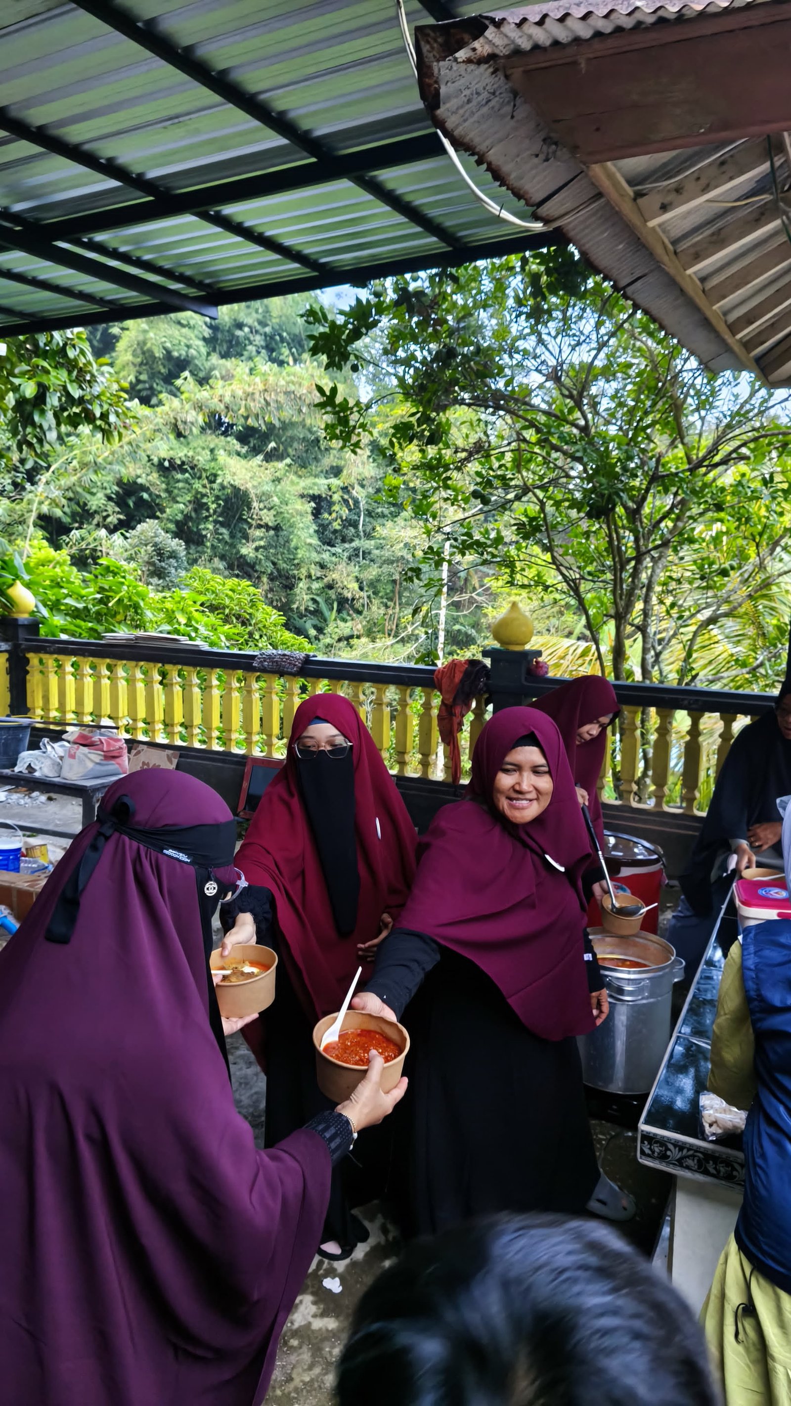 Anak-anak menghadiri acara